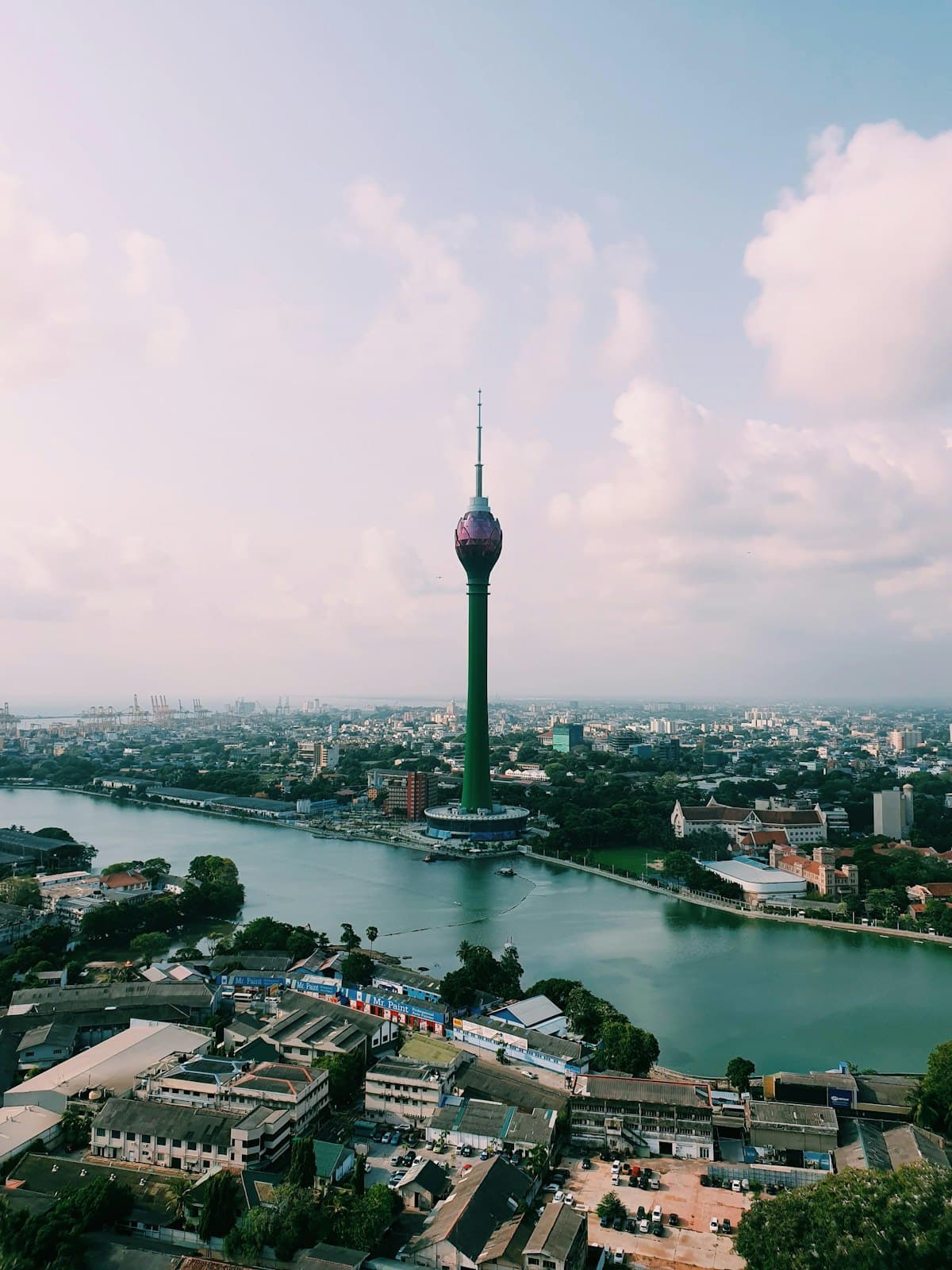 Sending money from the UAE to Sri Lanka